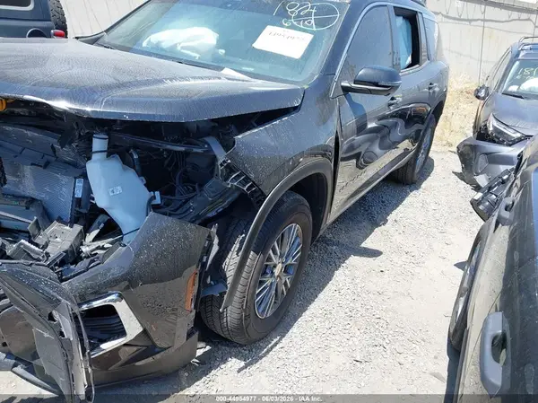 1GNERGRS2SJ264866 2025 CHEVROLET TRAVERSE - Image 2