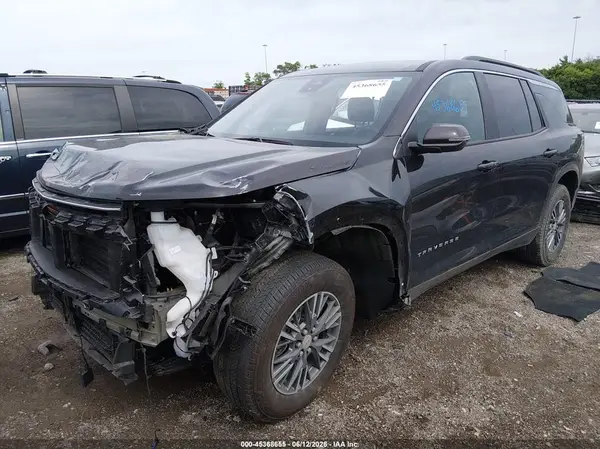 1GNERGRS3SJ130688 2025 CHEVROLET TRAVERSE - Image 2