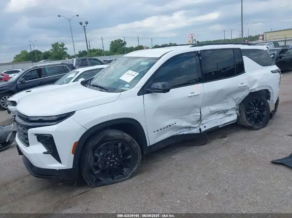 1GNERGRS5SJ172750 2025 CHEVROLET TRAVERSE - Image 2