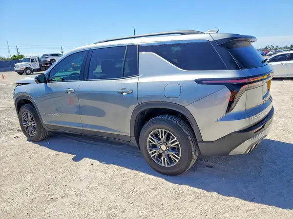 1GNERGRS5SJ241226 2025 CHEVROLET TRAVERSE - Image 2