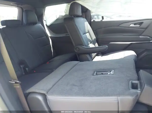 1GNERGRS7SJ144304 2025 CHEVROLET TRAVERSE - Image 8
