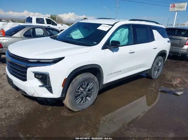 1GNERGRS7SJ156047 2025 CHEVROLET TRAVERSE - Image 2