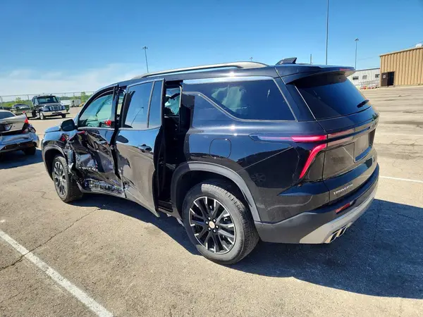 1GNERGRS9SJ244064 2025 CHEVROLET TRAVERSE - Image 2
