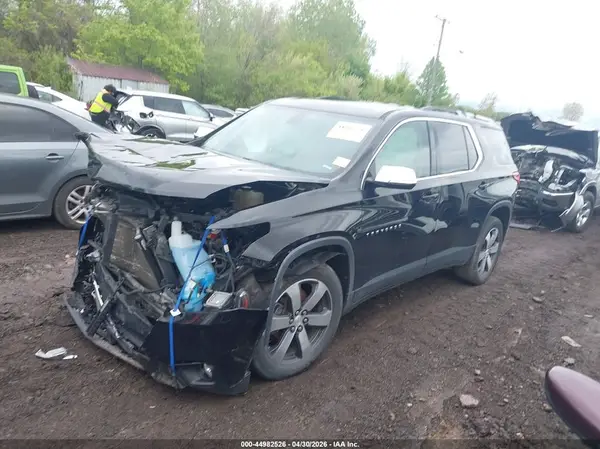 1GNERHKW0JJ101697 2018 CHEVROLET TRAVERSE - Image 2