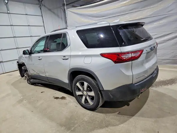 1GNERHKW0JJ231172 2018 CHEVROLET TRAVERSE - Image 2