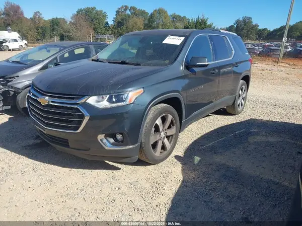 1GNERHKW0JJ261062 2018 CHEVROLET TRAVERSE - Image 2