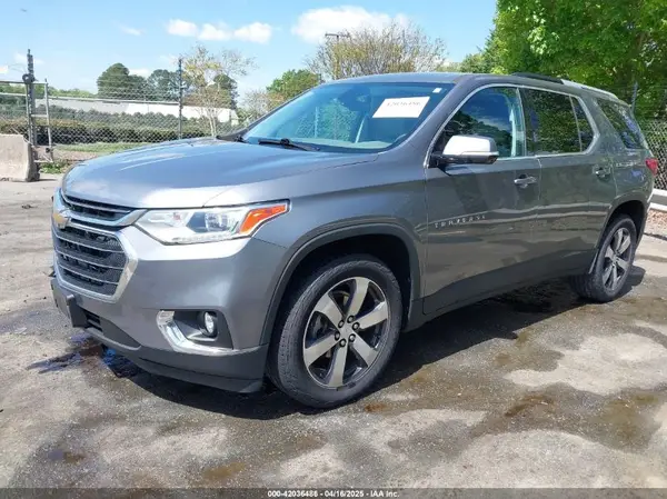 1GNERHKW0JJ285877 2018 CHEVROLET TRAVERSE - Image 2