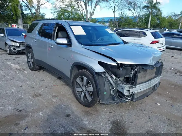 1GNERHKW0LJ164365 2020 CHEVROLET TRAVERSE - Image 1