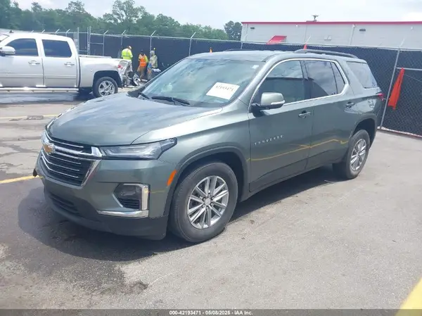 1GNERHKW0NJ122099 2022 CHEVROLET TRAVERSE - Image 2
