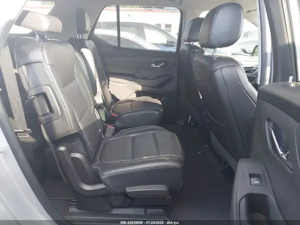 1GNERHKW1JJ100588 2018 CHEVROLET TRAVERSE - Image 8