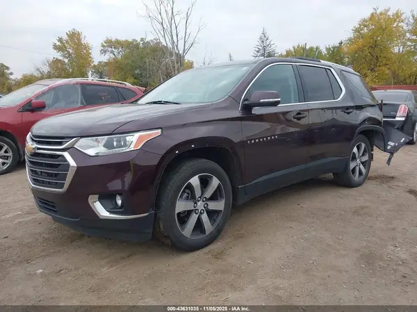 1GNERHKW1JJ105256 2018 CHEVROLET TRAVERSE - Image 2