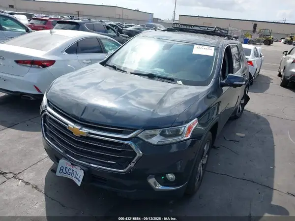 1GNERHKW1JJ123272 2018 CHEVROLET TRAVERSE - Image 2