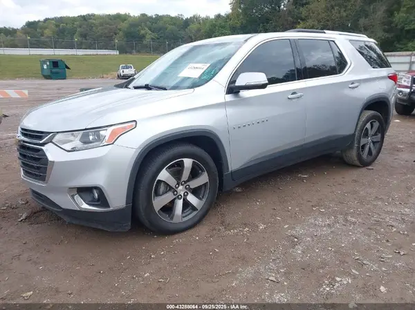 1GNERHKW1JJ136636 2018 CHEVROLET TRAVERSE - Image 2