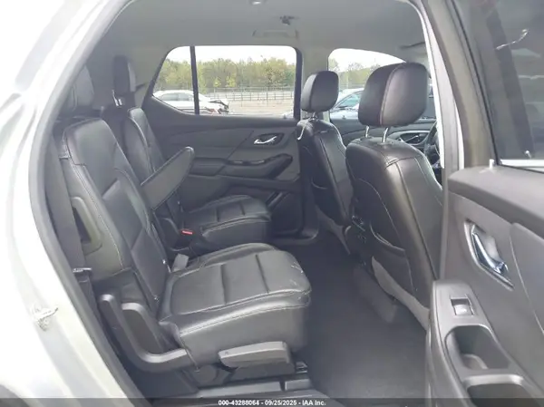1GNERHKW1JJ136636 2018 CHEVROLET TRAVERSE - Image 8