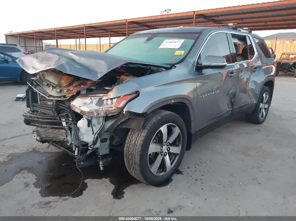 1GNERHKW1JJ182855 2018 CHEVROLET TRAVERSE - Image 2