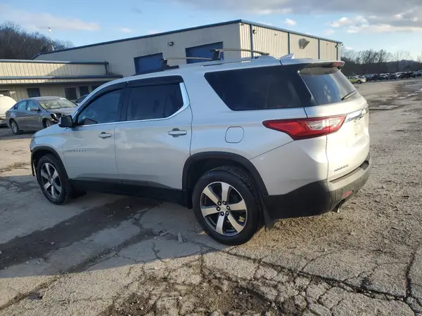1GNERHKW2JJ114046 2018 CHEVROLET TRAVERSE - Image 2