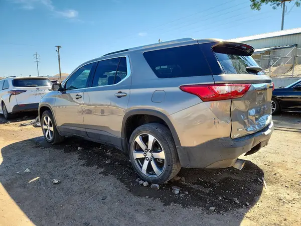 1GNERHKW2JJ147807 2018 CHEVROLET TRAVERSE - Image 2