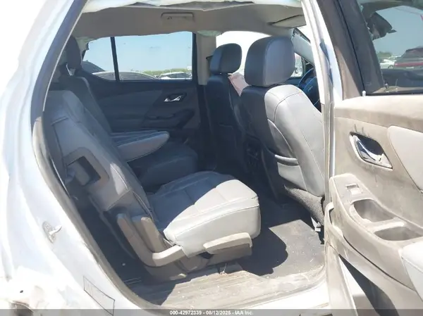 1GNERHKW2JJ160458 2018 CHEVROLET TRAVERSE - Image 8