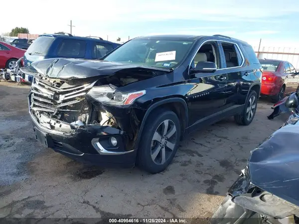 1GNERHKW3JJ126996 2018 CHEVROLET TRAVERSE - Image 2
