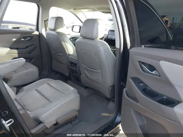 1GNERHKW3JJ126996 2018 CHEVROLET TRAVERSE - Image 8