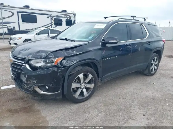 1GNERHKW3JJ136198 2018 CHEVROLET TRAVERSE - Image 2