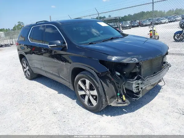 1GNERHKW3JJ140364 2018 CHEVROLET TRAVERSE - Image 1