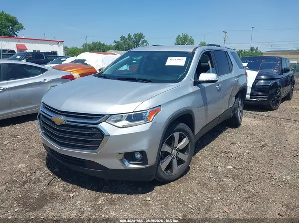1GNERHKW3JJ246815 2018 CHEVROLET TRAVERSE - Image 2