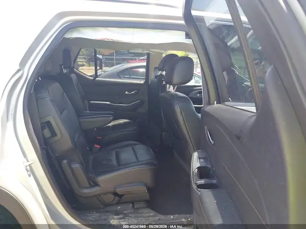 1GNERHKW3JJ246815 2018 CHEVROLET TRAVERSE - Image 8