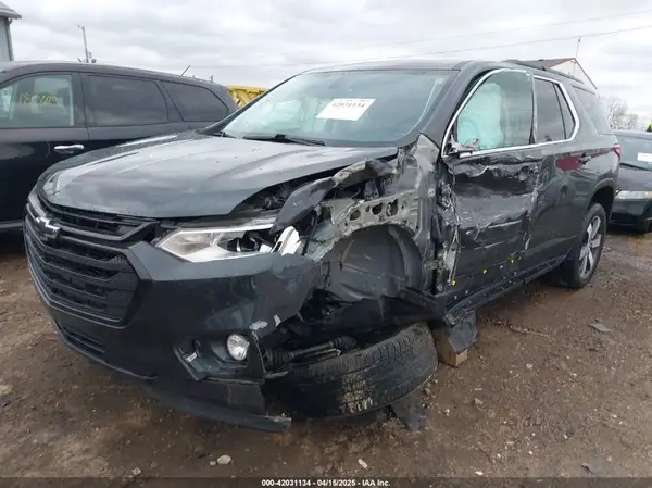 1GNERHKW3KJ218157 2019 CHEVROLET TRAVERSE - Image 2