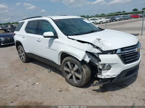 1GNERHKW4NJ142792 2022 CHEVROLET TRAVERSE - Image 1