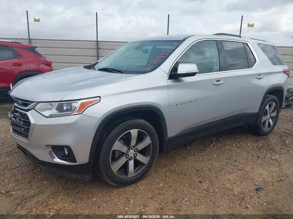 1GNERHKW5JJ104398 2018 CHEVROLET TRAVERSE - Image 2