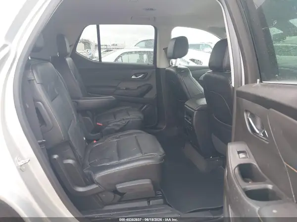 1GNERHKW5JJ104398 2018 CHEVROLET TRAVERSE - Image 8