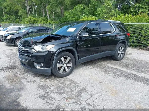 1GNERHKW5JJ170661 2018 CHEVROLET TRAVERSE - Image 2