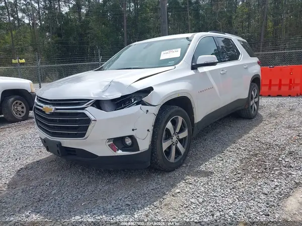 1GNERHKW5JJ182583 2018 CHEVROLET TRAVERSE - Image 2