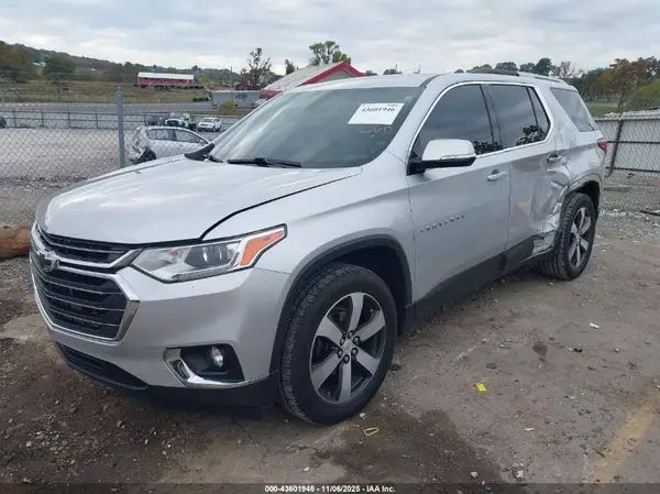 1GNERHKW5JJ215193 2018 CHEVROLET TRAVERSE - Image 2