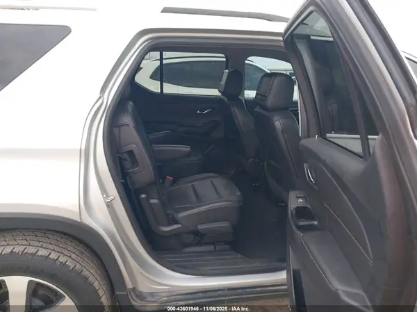 1GNERHKW5JJ215193 2018 CHEVROLET TRAVERSE - Image 8