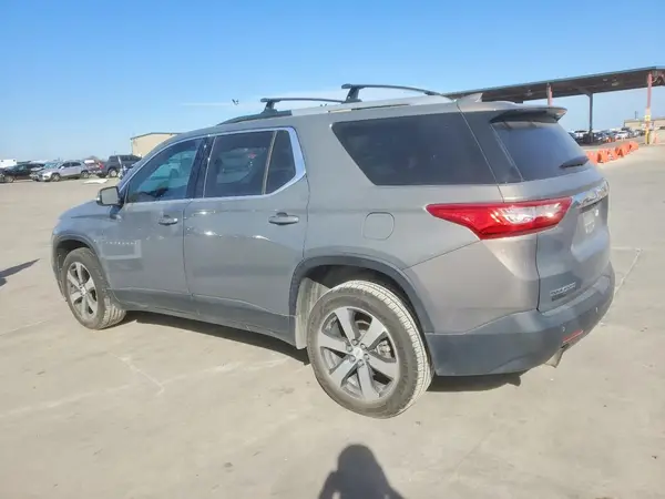 1GNERHKW5JJ217915 2018 CHEVROLET TRAVERSE - Image 2
