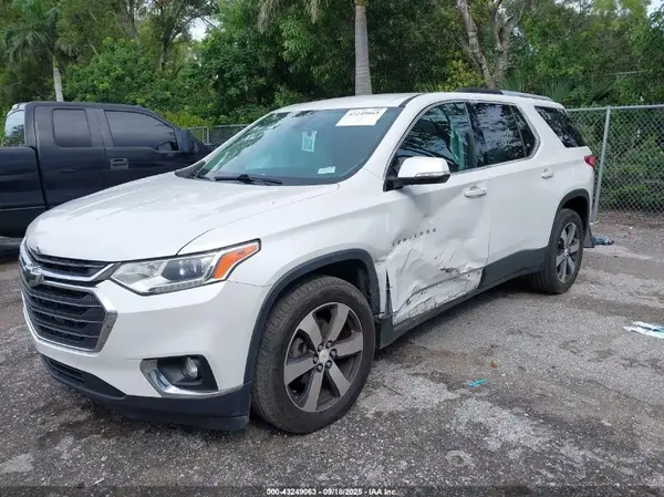 1GNERHKW6JJ149950 2018 CHEVROLET TRAVERSE - Image 2