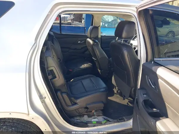 1GNERHKW6JJ185024 2018 CHEVROLET TRAVERSE - Image 8