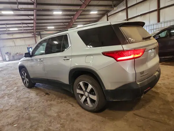 1GNERHKW6JJ212884 2018 CHEVROLET TRAVERSE - Image 2
