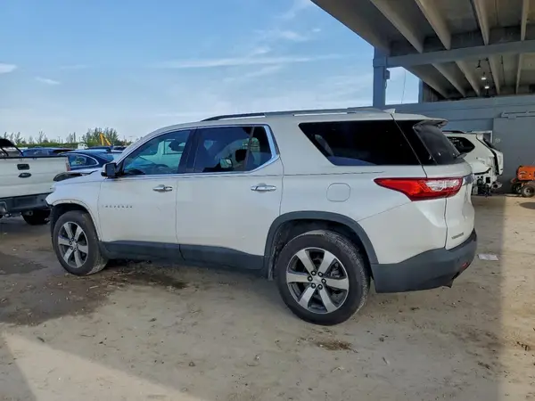 1GNERHKW6JJ279422 2018 CHEVROLET TRAVERSE - Image 2