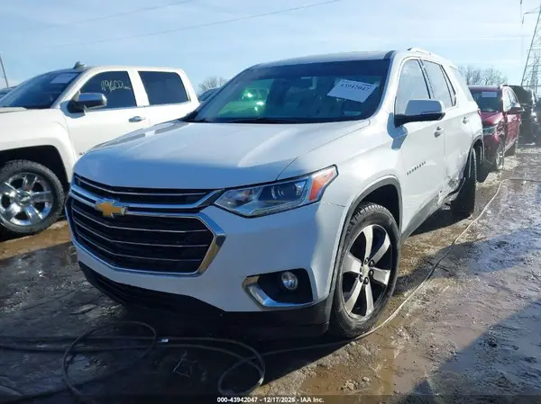 1GNERHKW7JJ109117 2018 CHEVROLET TRAVERSE - Image 2