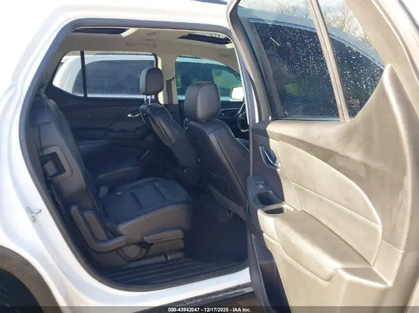 1GNERHKW7JJ109117 2018 CHEVROLET TRAVERSE - Image 8