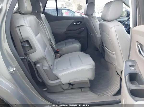 1GNERHKW7JJ109487 2018 CHEVROLET TRAVERSE - Image 8