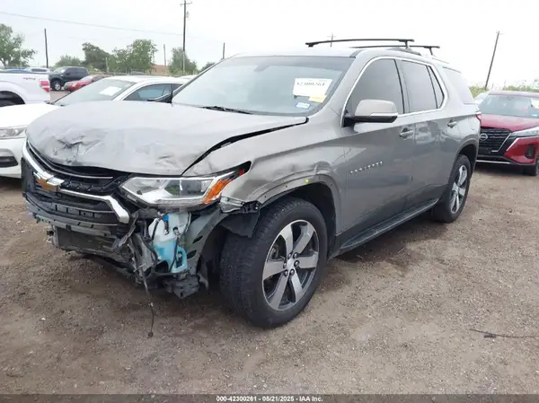 1GNERHKW7JJ182424 2018 CHEVROLET TRAVERSE - Image 2