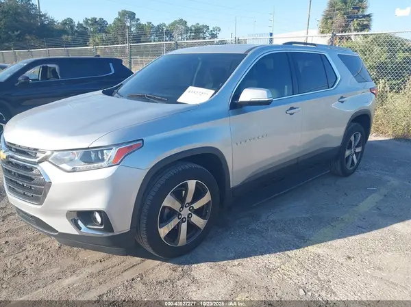 1GNERHKW7JJ222310 2018 CHEVROLET TRAVERSE - Image 2