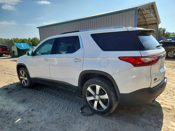 1GNERHKW7JJ232058 2018 CHEVROLET TRAVERSE - Image 2