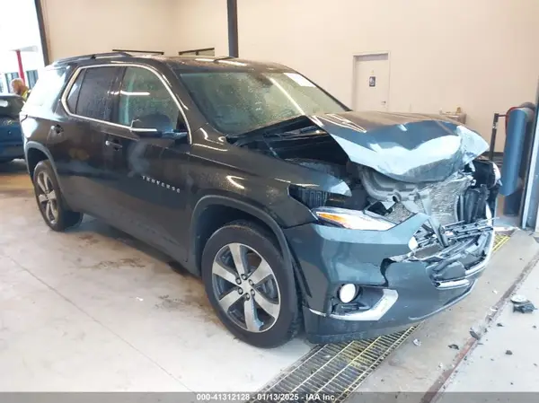 1GNERHKW7LJ238123 2020 CHEVROLET TRAVERSE - Image 1