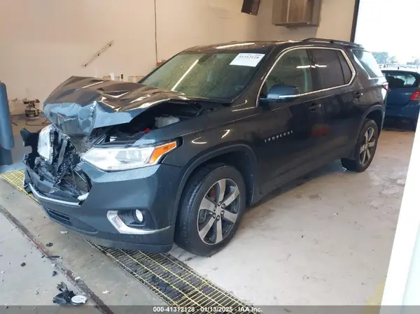 1GNERHKW7LJ238123 2020 CHEVROLET TRAVERSE - Image 2