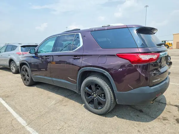 1GNERHKW8JJ111961 2018 CHEVROLET TRAVERSE - Image 2